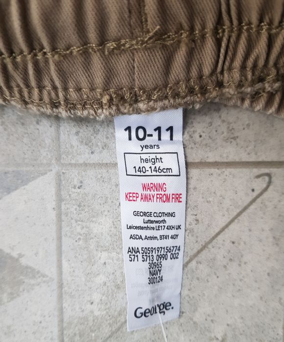 Бавовняні шорти 146 розміру