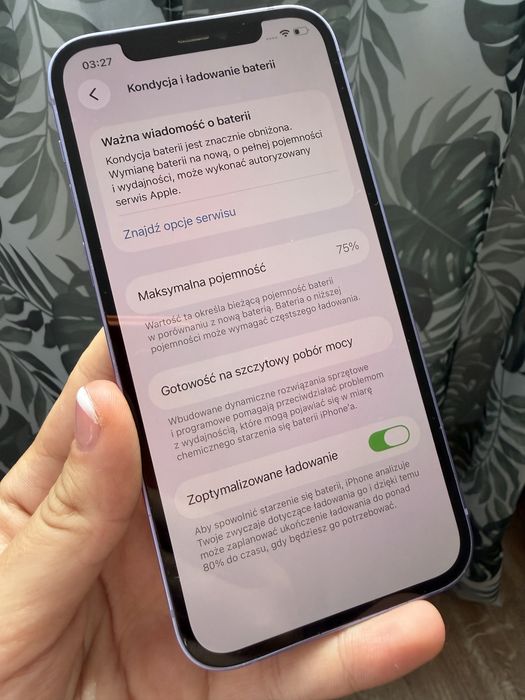 Zadbany IPhone 12