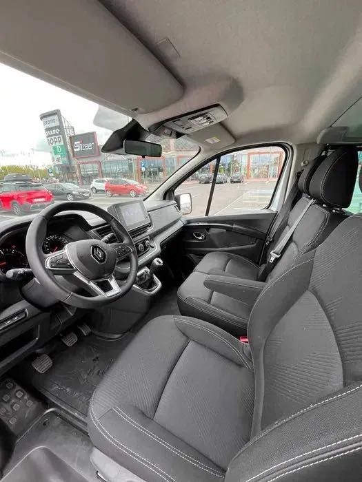 taren.pl wypożyczalnia busów Dobrzany Trafic Long 9 osobowy