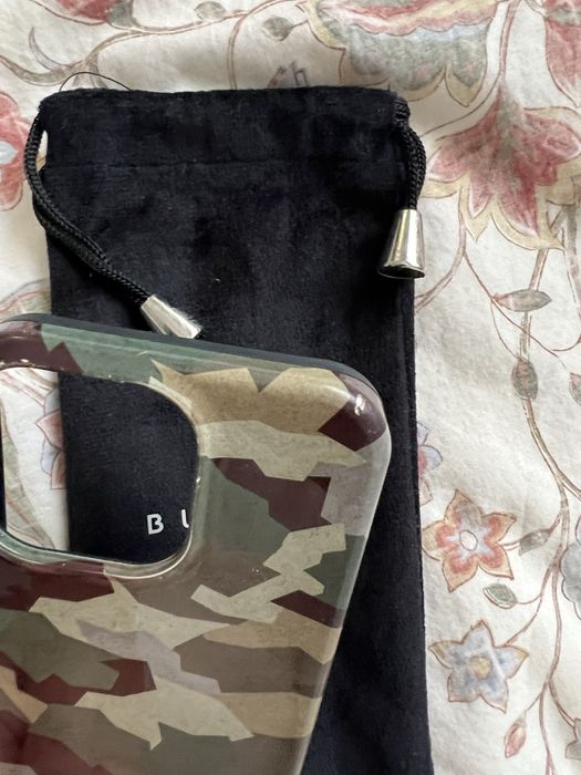 Capa iphone 13 burga