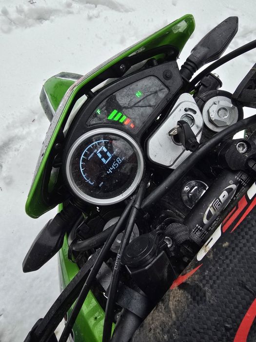 Продам Spark SP250 D7