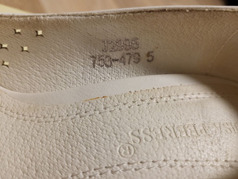 Шкіряні весільні туфлі