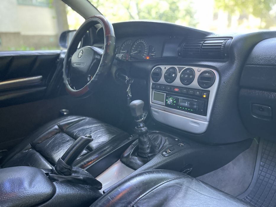 Opel Omega B MV6 3.0 V6