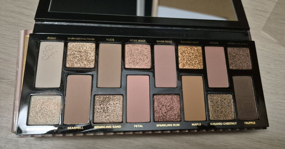 Too faced paleta cieni