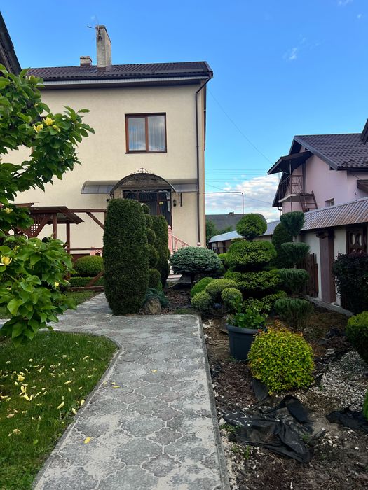 Продаю класний,стильний будинок,всього 10хв до Парку Шевченка та Озера