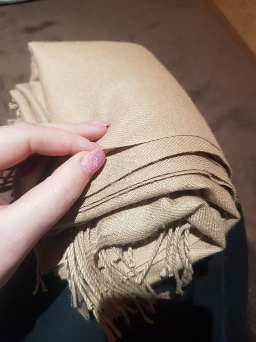Szalik koloru cappuccino, męki na dotyk N50