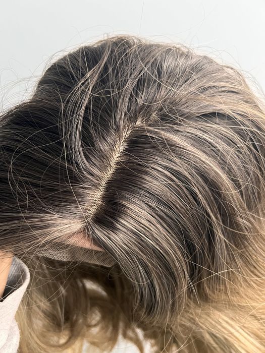 Peruka blond brąz ombre lace front loki fale jak naturalne premium