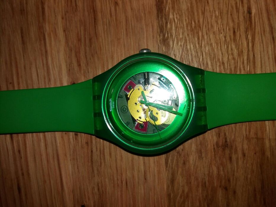 Жіночий годинник скелетон Swatch