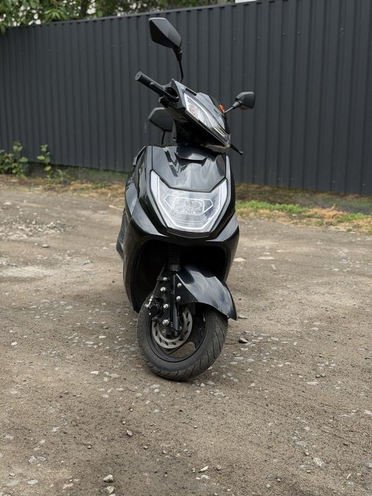 Продам скутер Yadea Luna 1.8kW