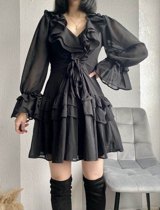 Гарна сукня з рюшами Boohoo, р-р  uk 8-10