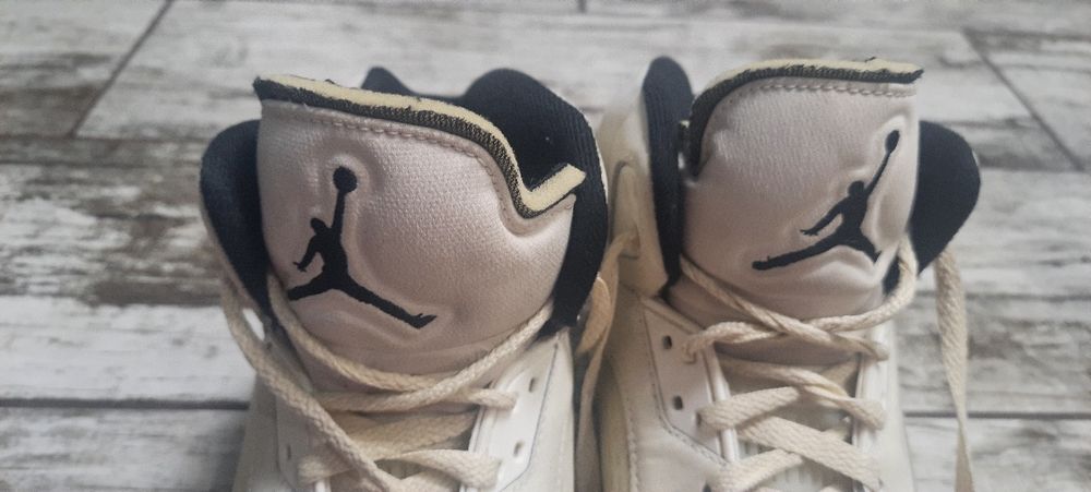Оригінал Nike Air Jordan 5 Retro SE Sail