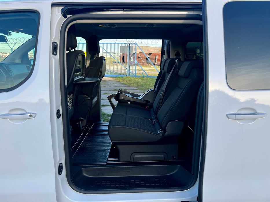 Wynajem Nexus Rent wypożyczalnia busów 8-9 osobowych Polska Europa