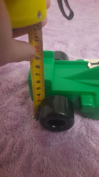 Машинка  іграшка