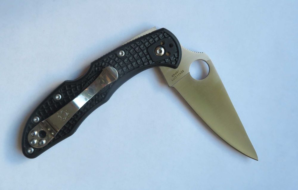 Nóż składany folder Spyderco Delica