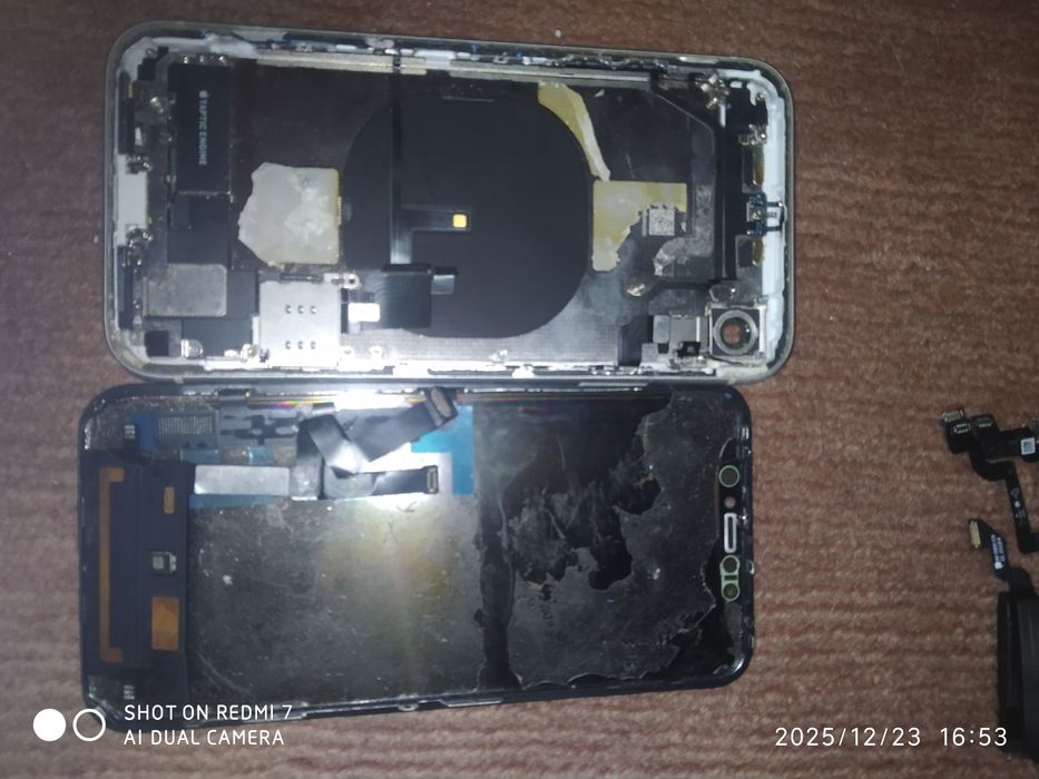 Айфон xr на запчастини