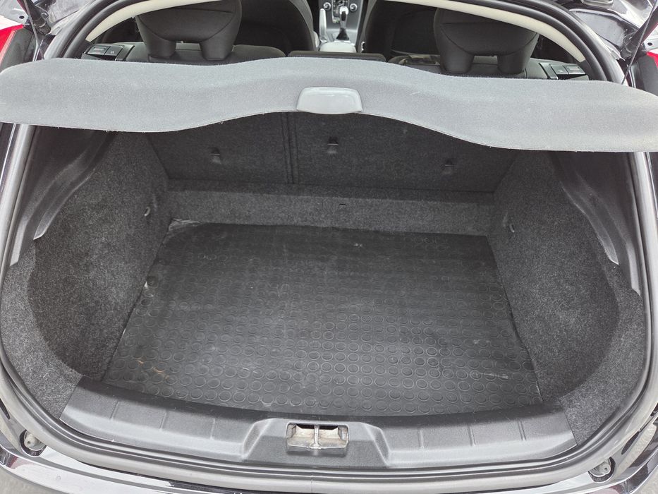 Volvo V40, 2.0 D, Momentum, 2015