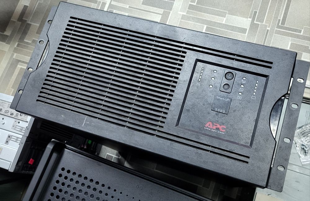 дбж Aps Smart-UPS 5000