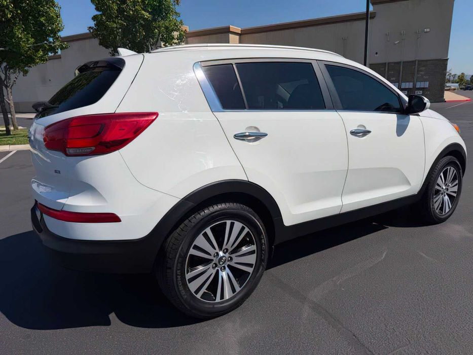 Kia Sportage EX      2015