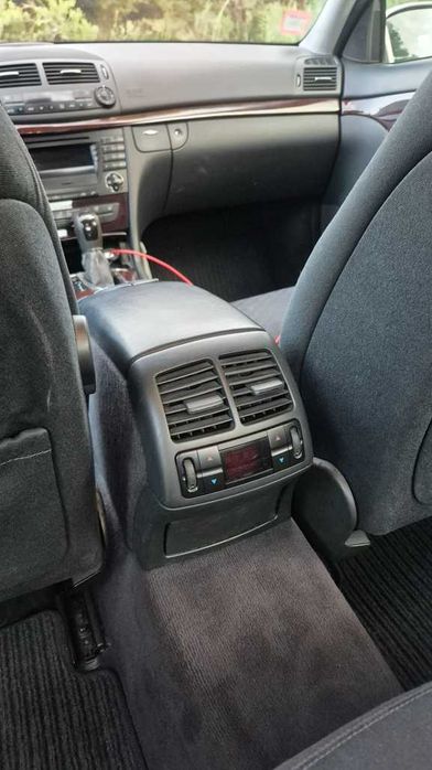 Mercedes-Benz E 220 CDI Automático – Muito bom estado