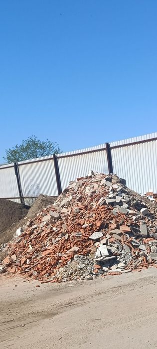 Recolha de entulhos, lixo e Todo tipo de matérias primas