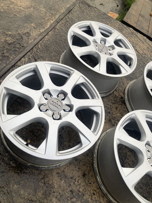 Диск audi q5 8r0 8x17 et39 8r0601025g