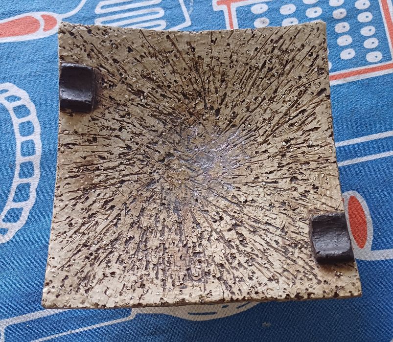 Cinzeiro de Calcário Fossilífero