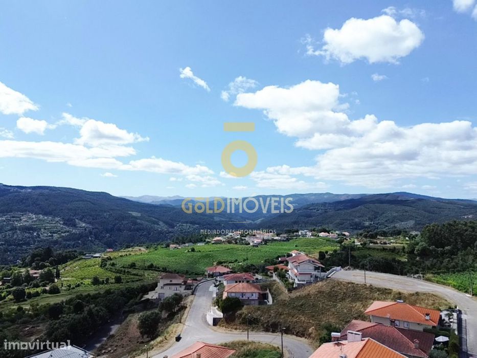 Lote de Terreno Urbano em Bairros, Castelo de Paiva