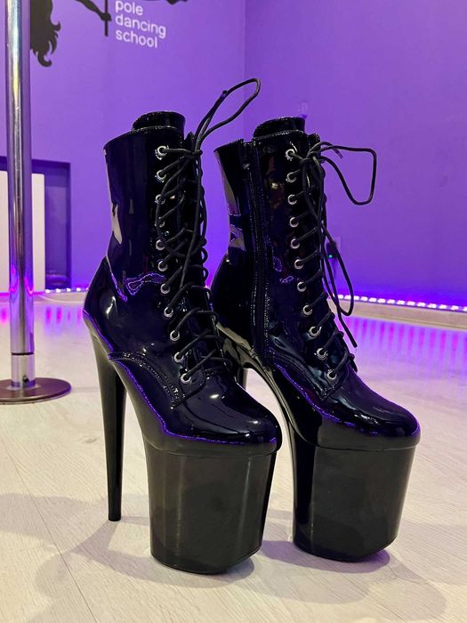 Стрипи черевики лакові чорні 37