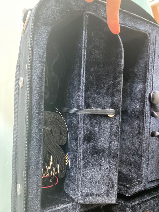 Viola d’arco de 5 cordas