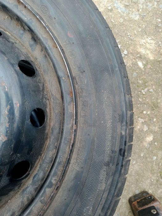 Резина Колесо в сборе с новой резиной R15 185/65
