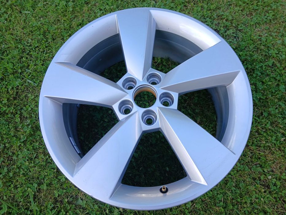 Felga 17'' Skoda 5x100 7J x 17 ET46 ORYGINALNA 5JA.601.025.C F-VAT