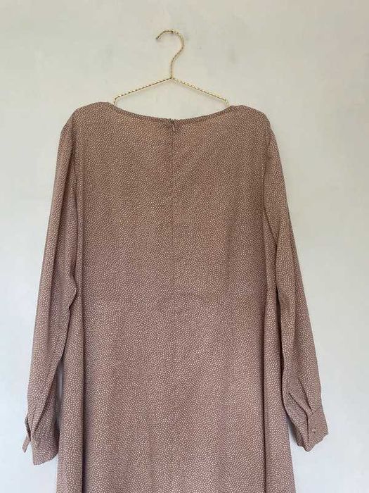 Beżowa sukienka maxi 48 4XL w kropki plus size elegancka szyta na miar