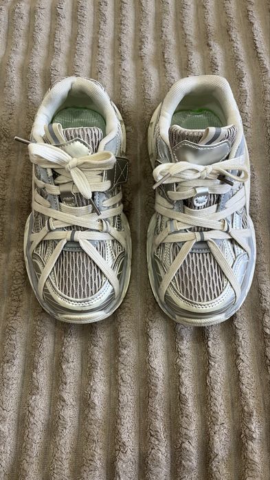 Кросівки на дівчинку, 35р, устілка 22см