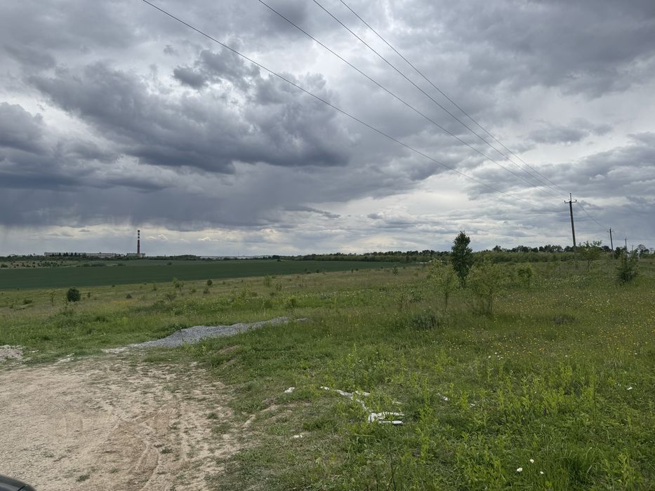 Чудоваа земельна ділянка правельної  форми Лісові  Гринівці 10 соток