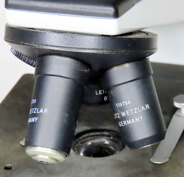 mikroskop laboratoryjny biologiczny  E. Leitz (Leica) HM-Lux