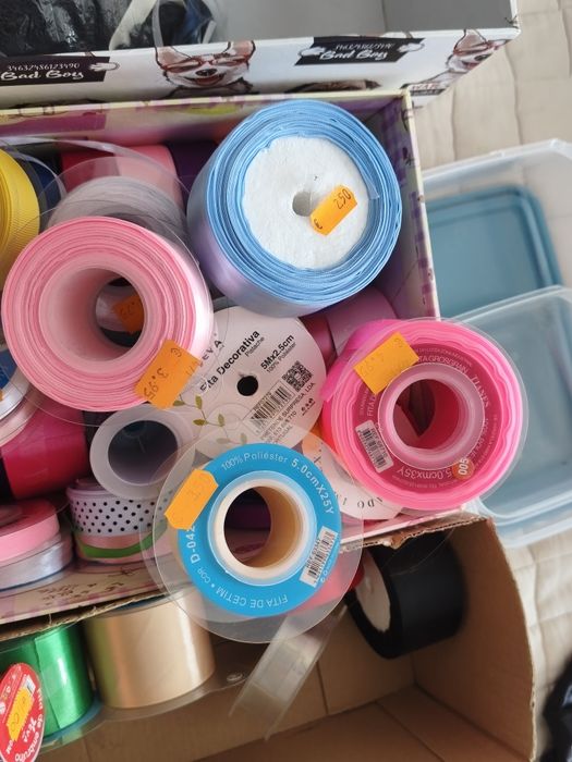 Fitas e acessórios para fabricação de laços