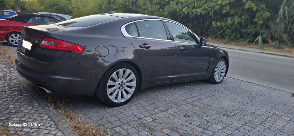 Jaguar XF 2.7d 207cv Luxury Premium 200 mil km