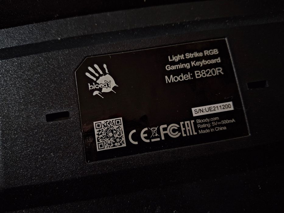 ПРОДАМ Bloody B820R на red switch