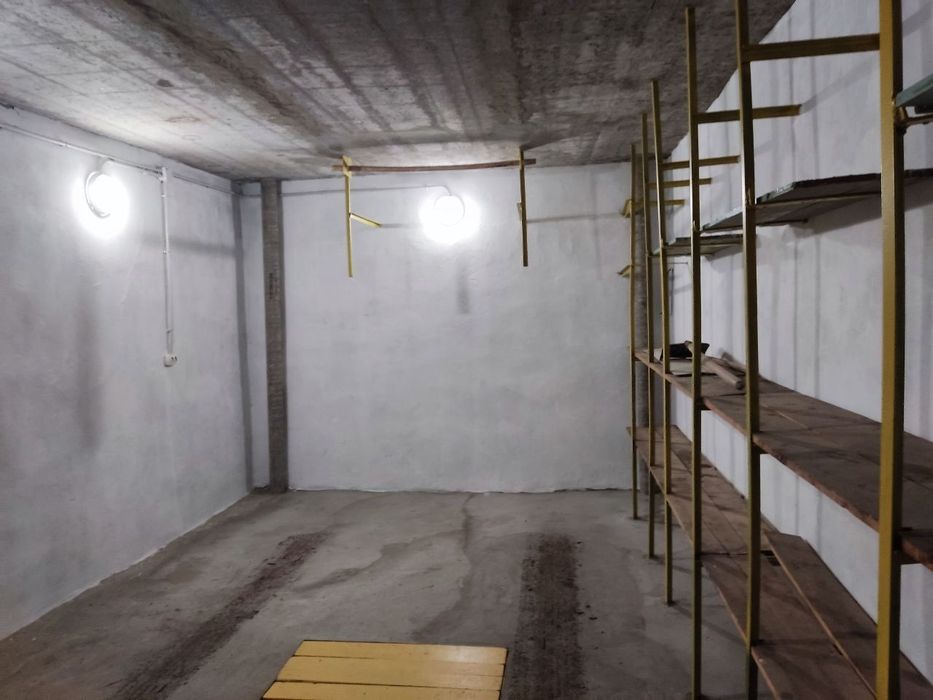 сдам/продам гараж в 17  кооперативе сухой в отличном состоянии