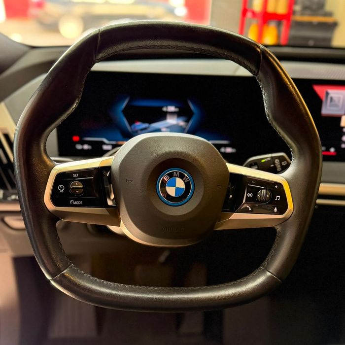 BMW iX xDrive40