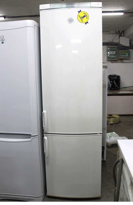 АКЦІЯ! Холодильник Electrolux ENB 3850 двокамерний висота 200см