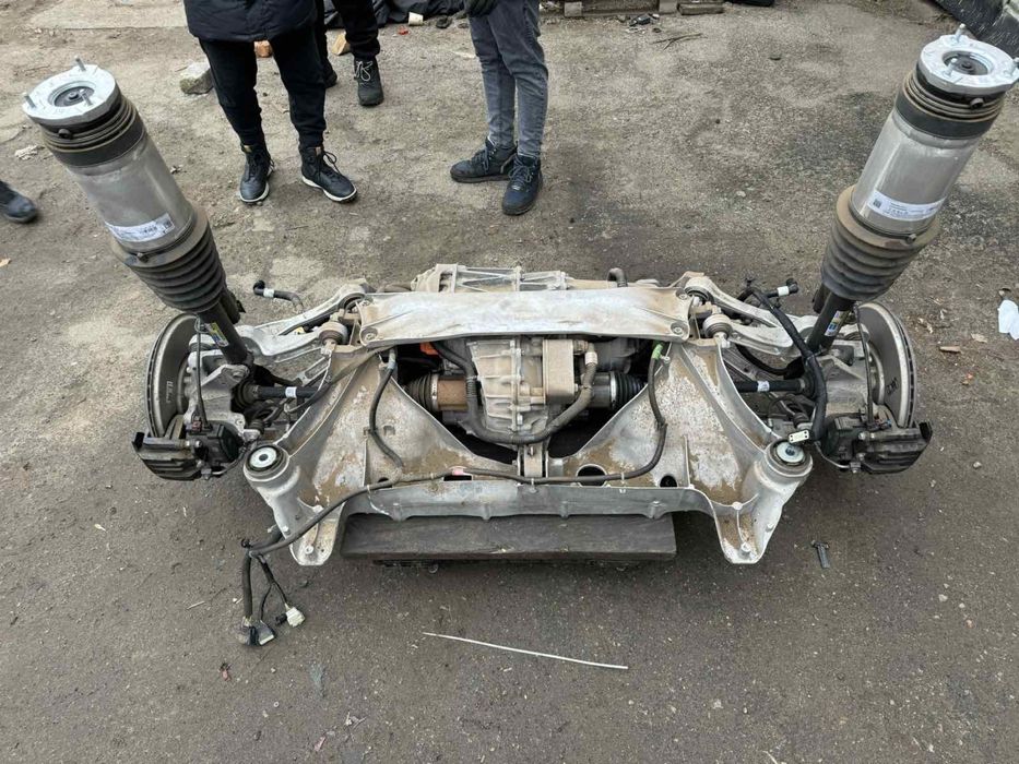 Задня ходова в зборі та по частинам Tesla  Model X plaid