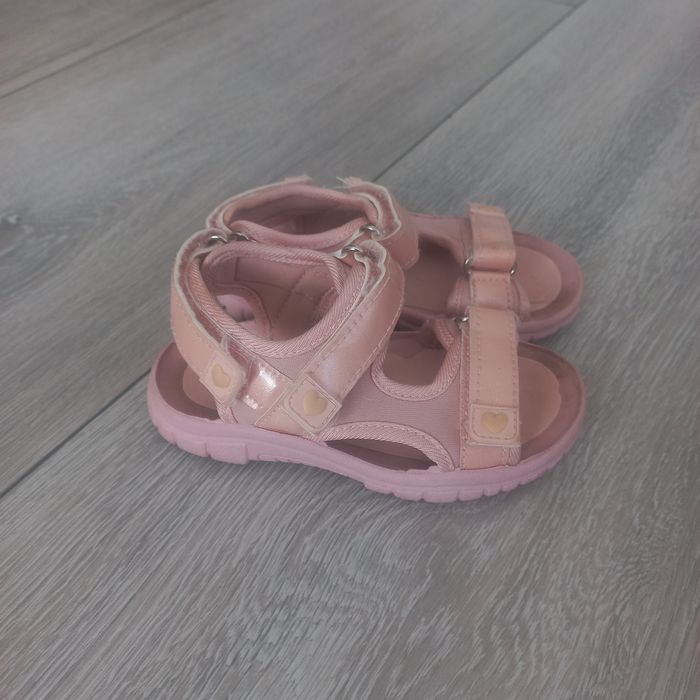 Босоніжки для дівчинки