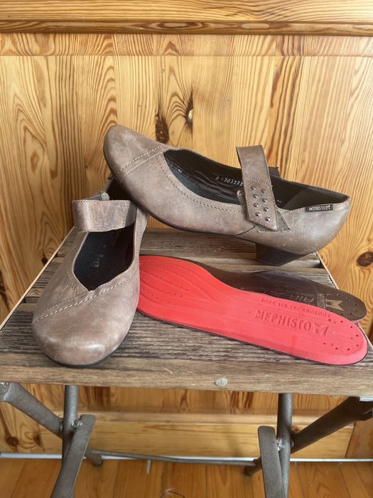 Sprzedam skórzane balerinki  firmy Mephisto rozmiar 5 (38) wkł. 25 cm