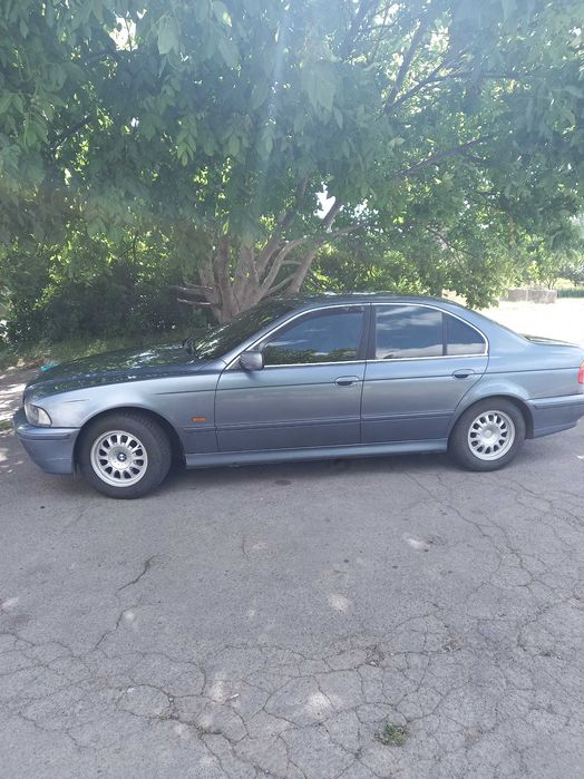 Продам БМВ е39 рест