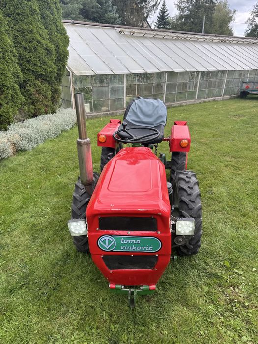Ciągnik ogrodniczy TV-521