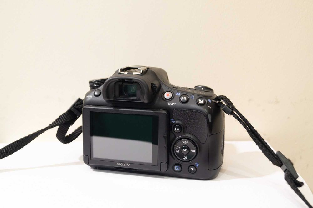 Sony A58 kit 18-55 f/3.5-5.6 DT SAM ! Идеальное состояние !