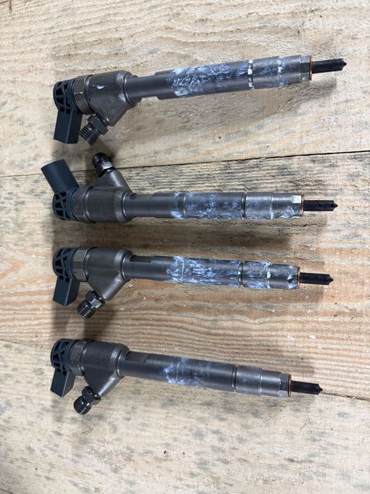 Wtryskiwacz wtryskiwacze Mercedes Vito 447 om651 NOWE