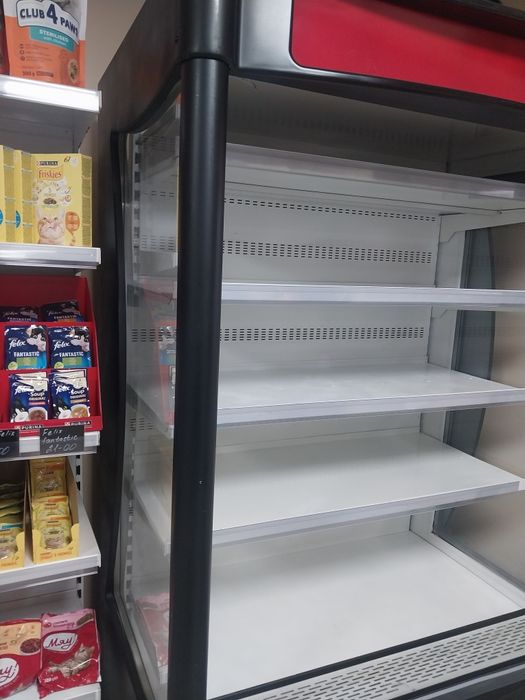 Холодильна вітрина відкритого типу (горка), робоча для магазину, кафе.