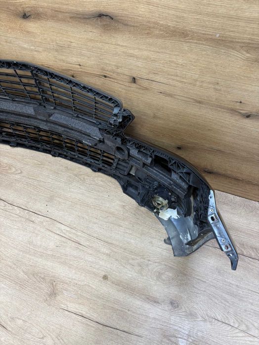 Zderzak przedni mercedes w204 kolor 755